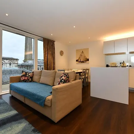 Kew Bridge Apartments-2